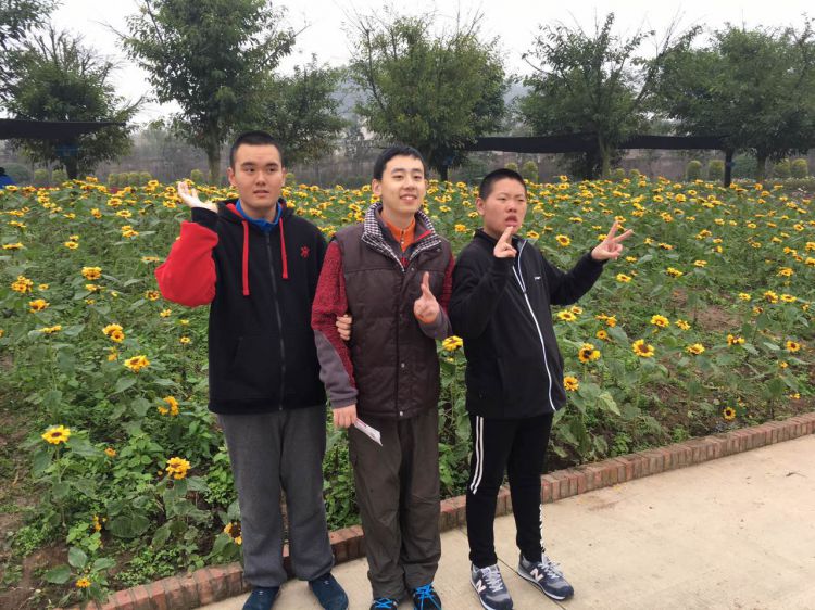 249029768887327909_jpg