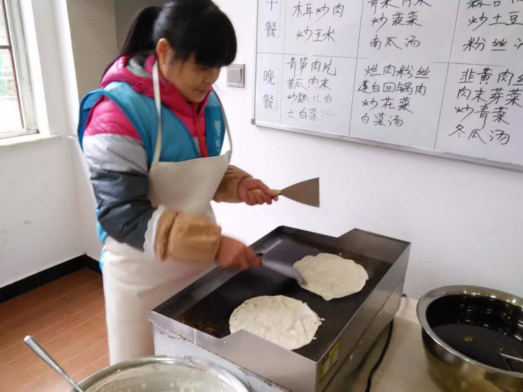 892886548846941911_jpg