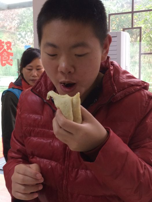 276392390175414951_jpg