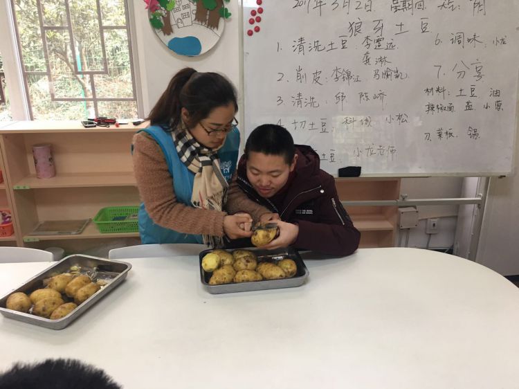 98384533553099812_jpg