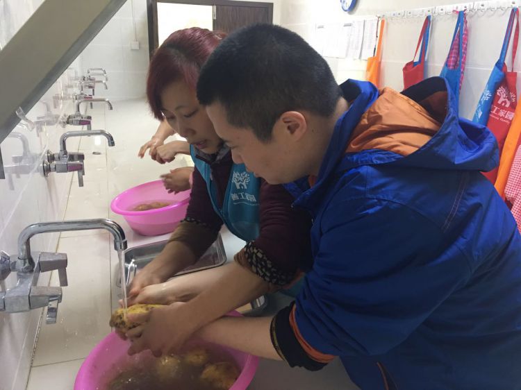 217174397848159486_jpg