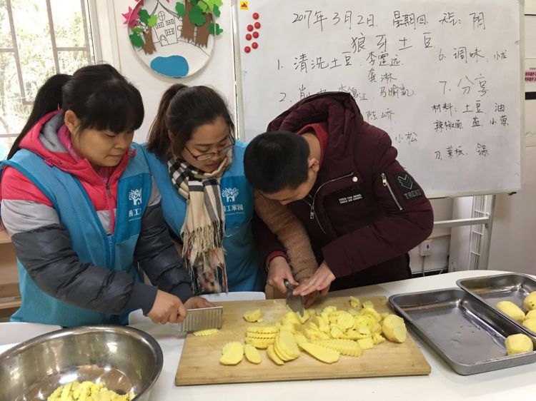 629888086745285097_jpg