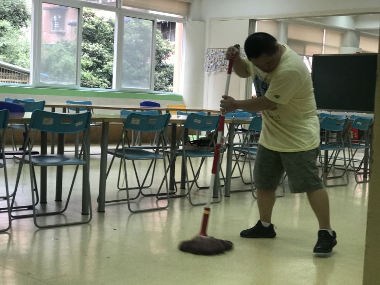 生活自理做卫生_jpg